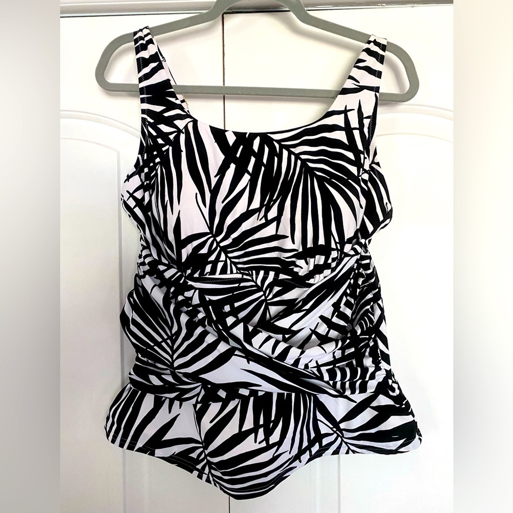 Lands Ends Tankini Top.